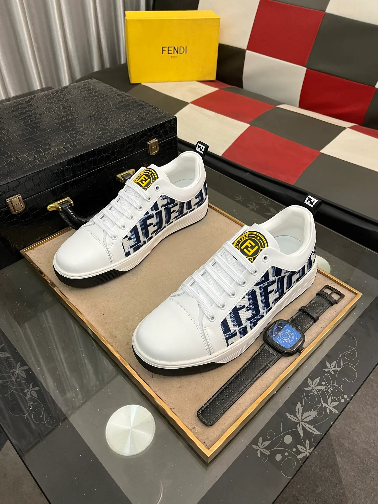 Men's Men's Shoes💰420⌚️⌚️[Fendi] Fendi's latest casual shoes for men! Available at counters simultaneously! Made entirely of imported top-grain calfskin, the interior is made of top-grain water-dyed cowhide, and the original factory-supplied rubber outsole. Leading new fashion concepts. Matching code: 38-442️⃣Colors available